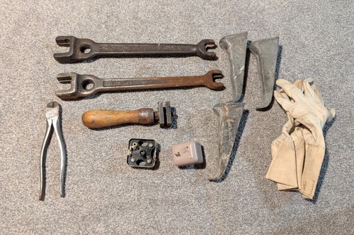 Vintage linemans tool - vintage,